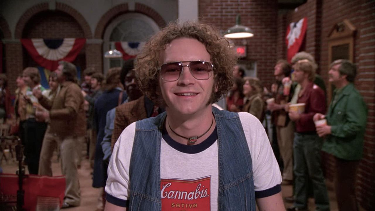 Danny Masterson w serialu "Różowe lata 70."