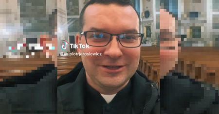 Samotna matka zaczepiła księdza. To jej odpowiedział