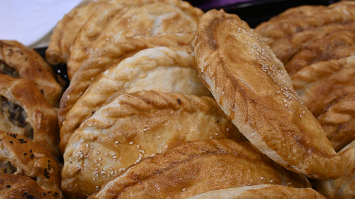 Samsy zjeść można na stoiskach z kuchnią tatarską