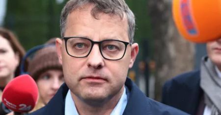 Poszukiwany poseł PiS odnaleziony. Skorzystał z azylu