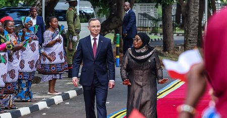 Duda witany w Tanzanii jak Król Lew. "Hakuna matata"