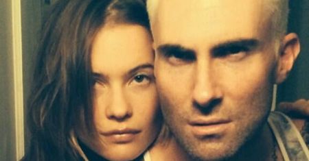 Adam Levine BLONDYNEM!