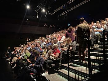 Wydarzenie kulturalno-towarzyskie w Krakowie. Duże zainteresowanie spektaklem Szczepana Twardocha. Za na nami premiera Teatru Słowackiego