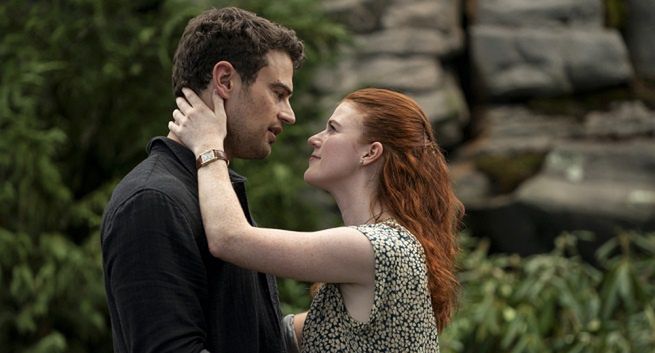 Nowy serial „Miłość ponad czasem” z Rose Leslie i Theo Jamesem od 16 maja w HBO Max (wideo)