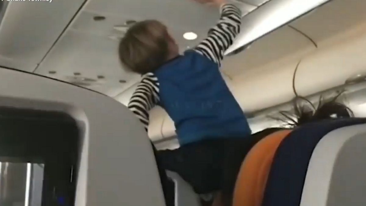 Stewardessa opisała do czego zdolne są dzieci na pokładzie. 