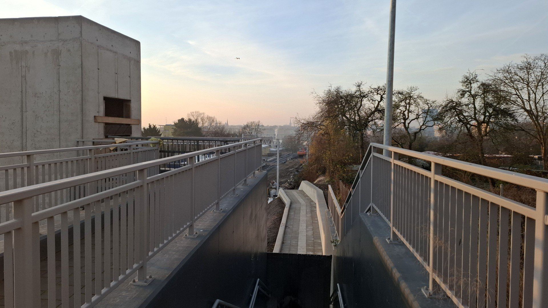 Przystanek ma poprawić dostępność komunikacji kolejowej w północnej części miasta i ułatwić mieszkańcom szybki dojazd do centrum