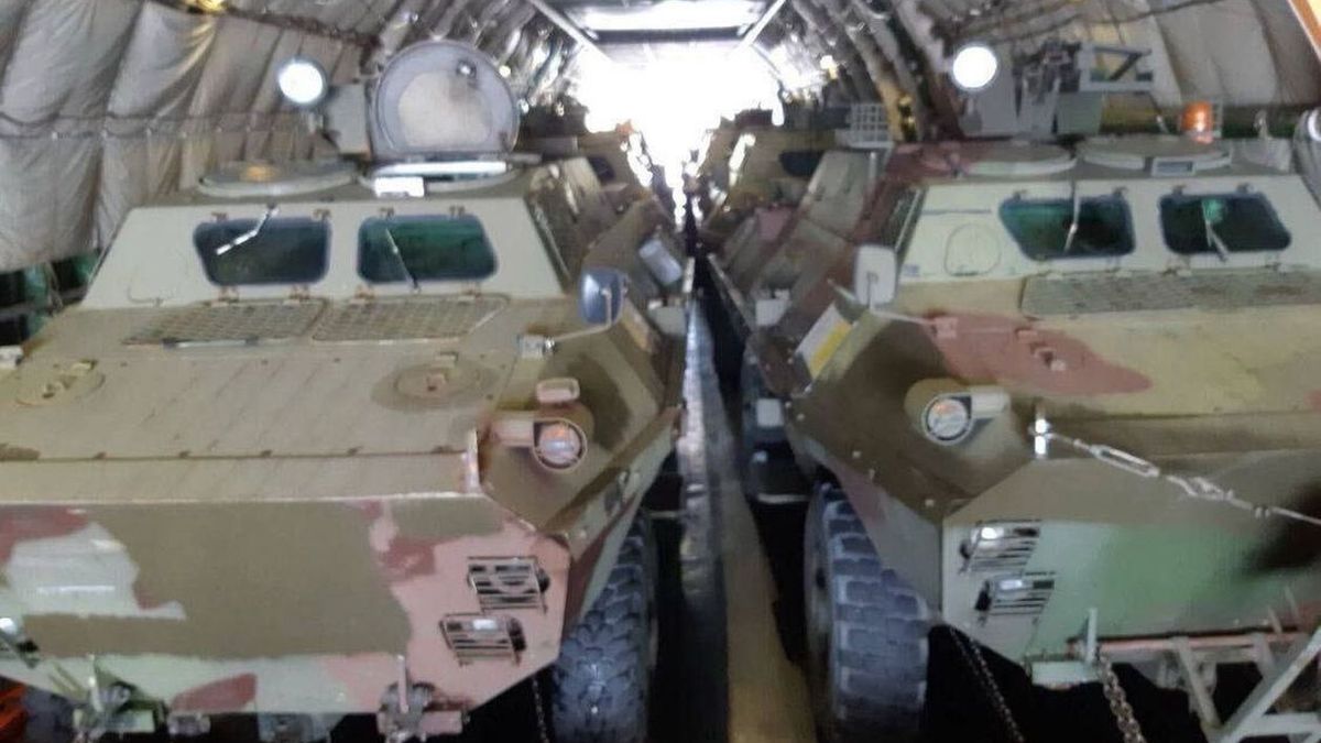 Transportery opancerzone BOV podczas transportu