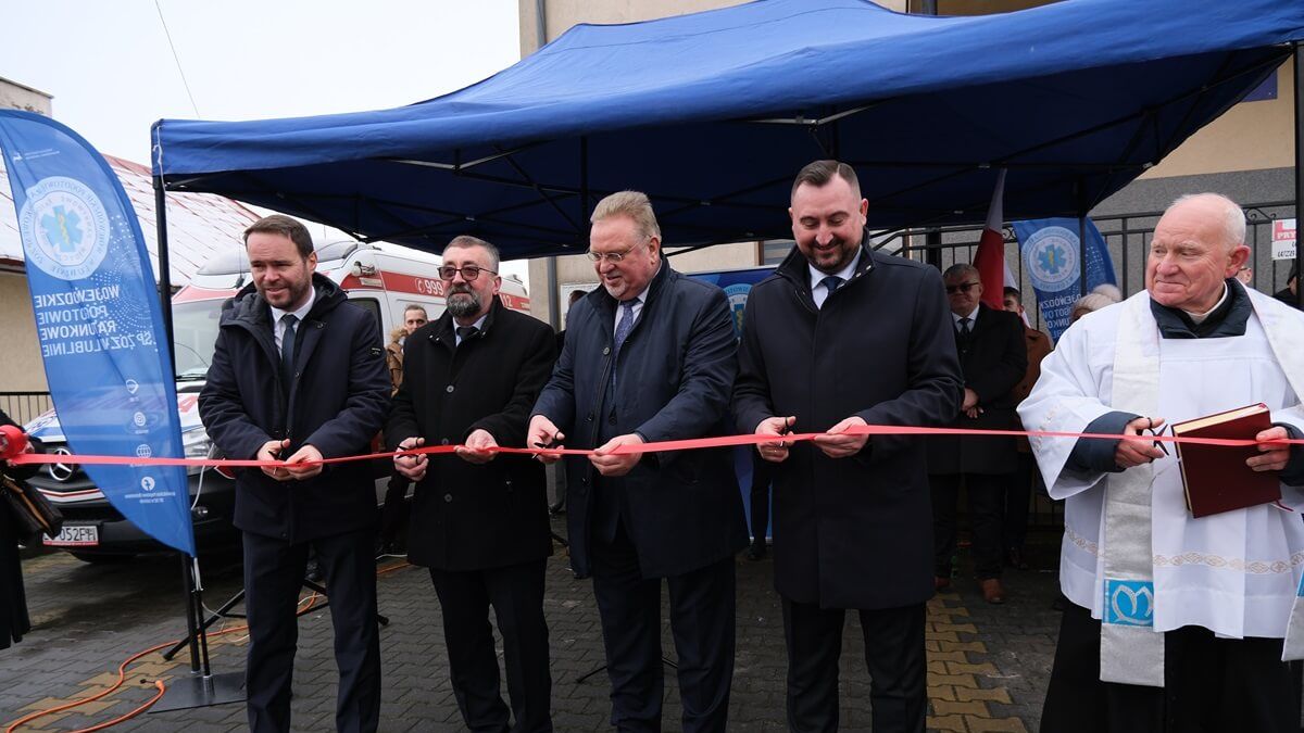 Otwarcie punktu wyjazdowego zespołu ratownictwa medycznego w Michowie