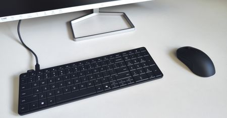 Sprawdziłem HP EliteBoard G1a – czy komputer ukryty w klawiaturze ma sens?
