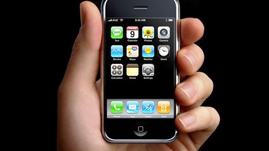 "Nie, dziękuję Apple'u. Zróbcie proszę prawdziwego PDA", czyli co sądzono o pierwszym iPhonie 1