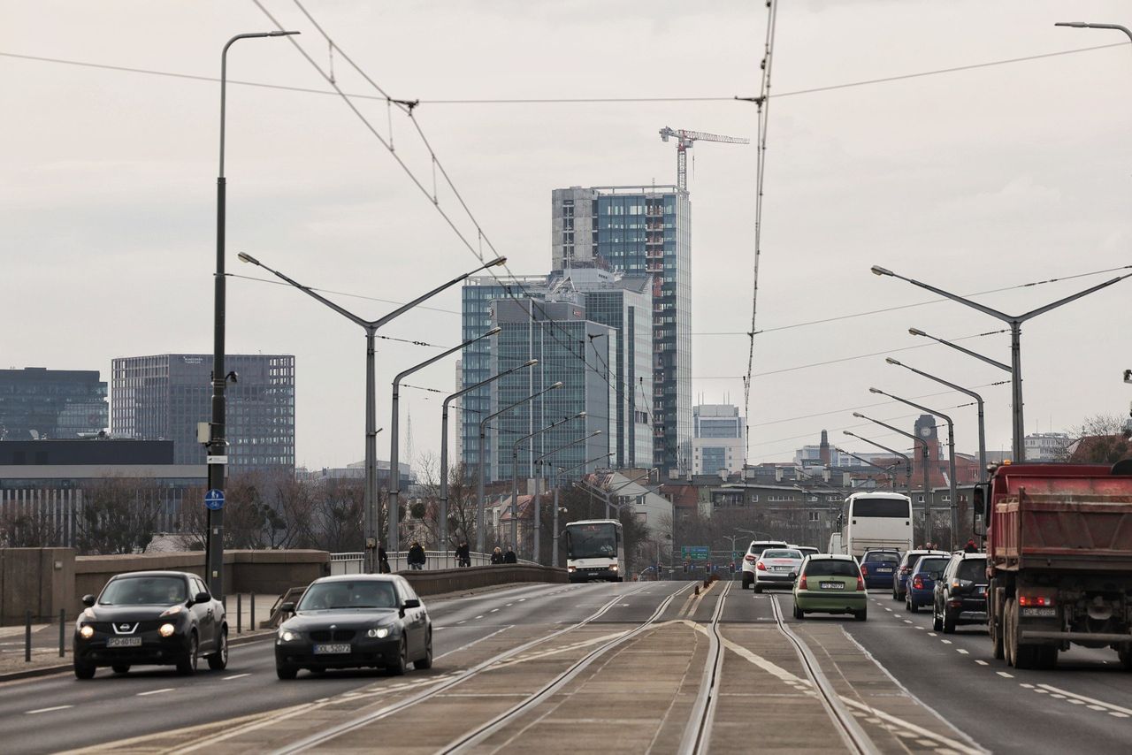 Poznań: Kierowcy skarżą się na zwężenie mostu Królowej Jadwigi