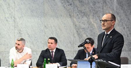 Czarne chmury m.in. nad Morawieckim i Kamińskim. Będą zawiadomienia