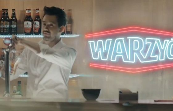 Piwo Warka z warzeniem w nazwie reklamowane jako „klasycznie piwne” (wideo)