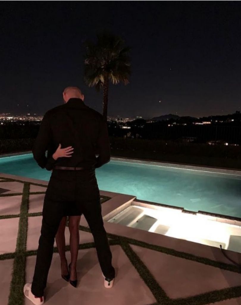 Marcin Gortat tuli Żanetę Stanisławską nad basenem