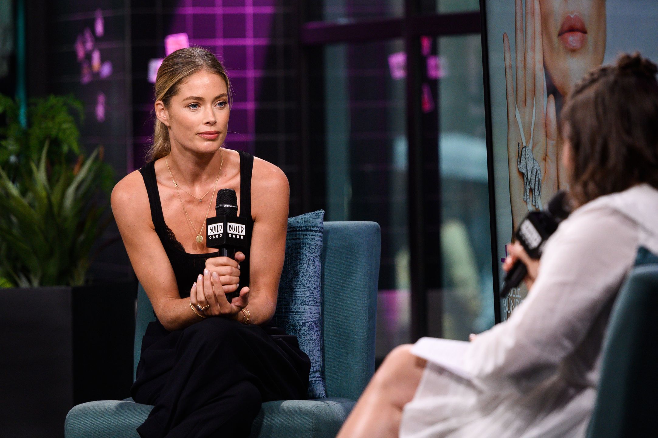 Joanna Opozda polubiła "antyszczepionkowy" apel Doutzen Kroes