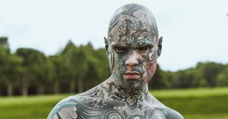 Słynny nauczyciel zrobił nowe miejsce na tatuaże. Znów jest o nim głośno