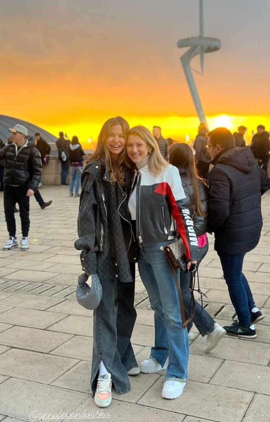 Anna Lewandowska kibicuje Robertowi w towarzystwie córek