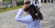 Nowy trend w modzie komunijnej. Wyjaśnia, z czego rezygnują rodzice