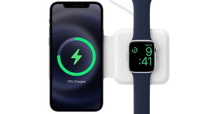 Apple wie jak zarabiać. Ładowarka MagSafe Duo kosztuje kilkaset złotych, bez zasilacza w zestawie