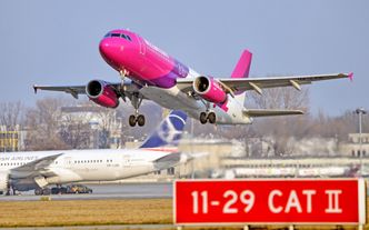 "Kontrolerzy wygrali i wydają się dyktować warunki". Jest sposób, by zachowali pracę i odprawy