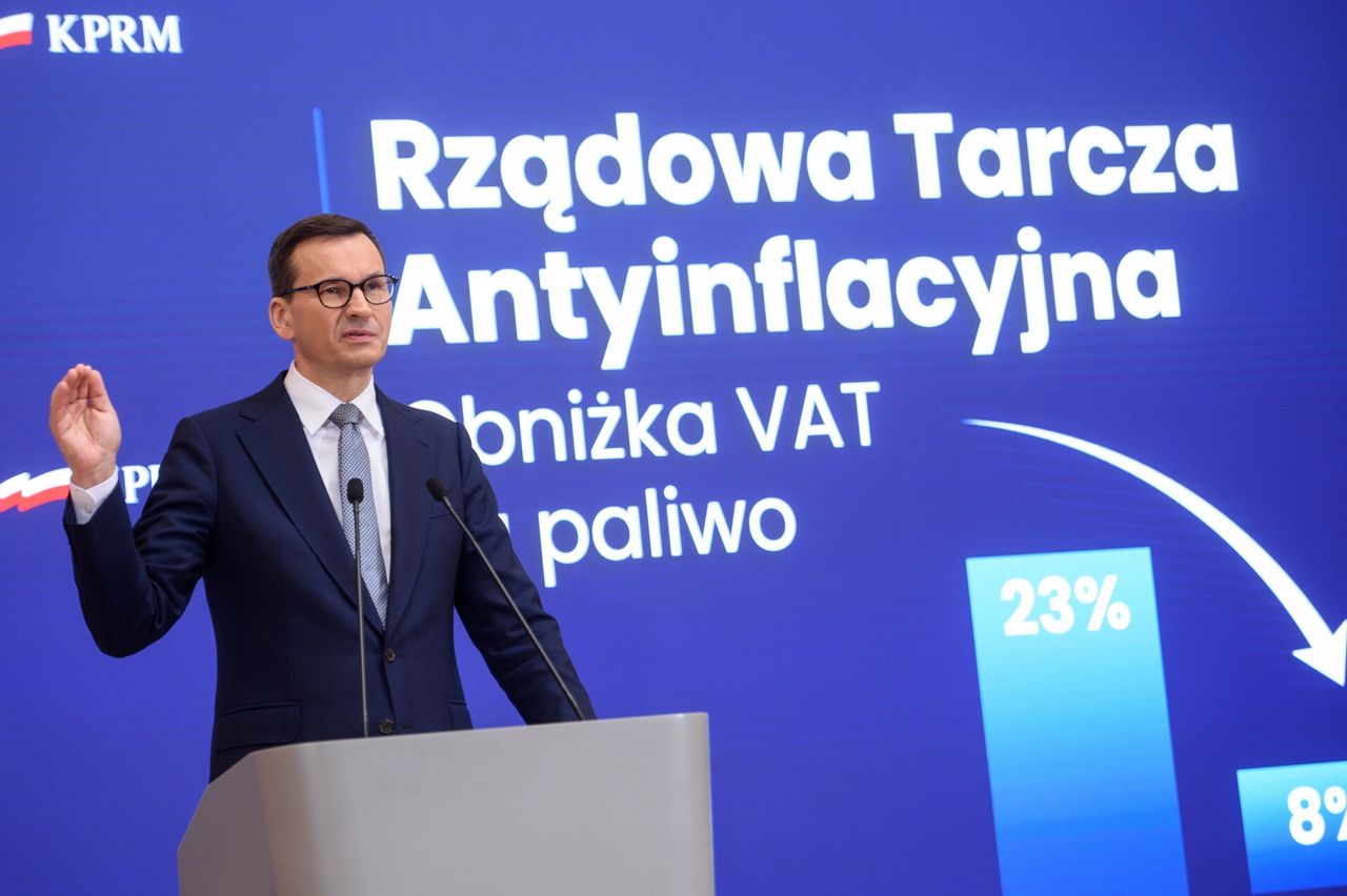Rekordowa inflacja. Ekspert obwinia rząd PiS. "Rozdawać jest łatwo"
