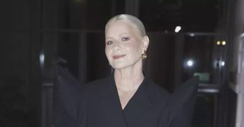 Małgorzata Kożuchowska w drodze na pokaz mody. Frędzle i niebotycznie długie kozaki!