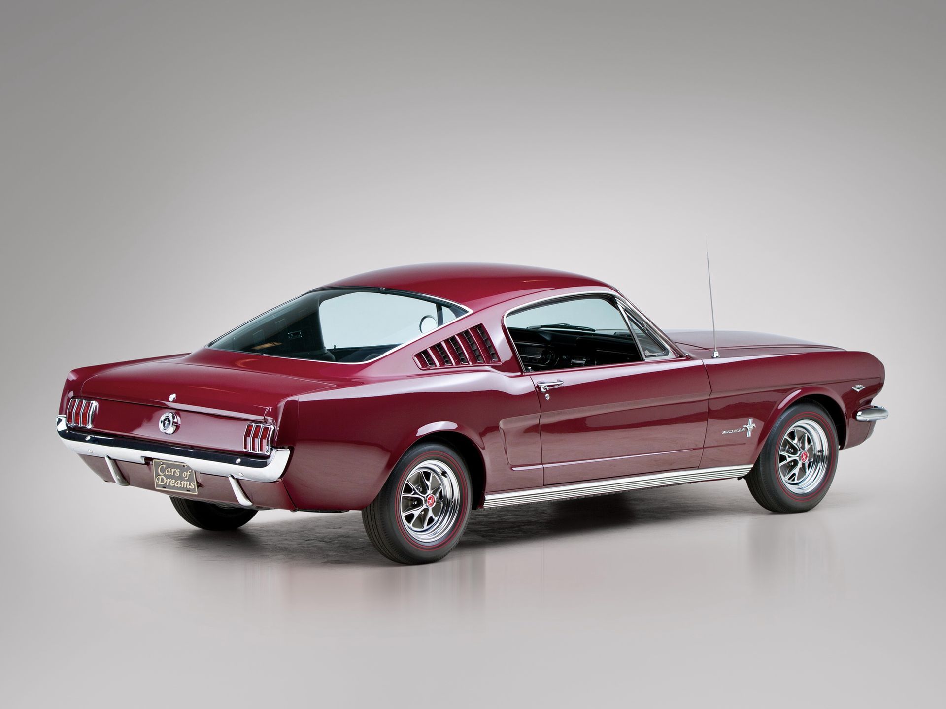 Ford Mustang I: ewolucja od malca po Bossa [galeria zdjęć] 7