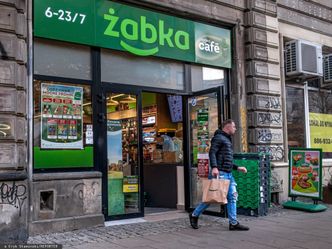 Tyle zarabia Żabka. "4 mln obiadów miesięcznie"