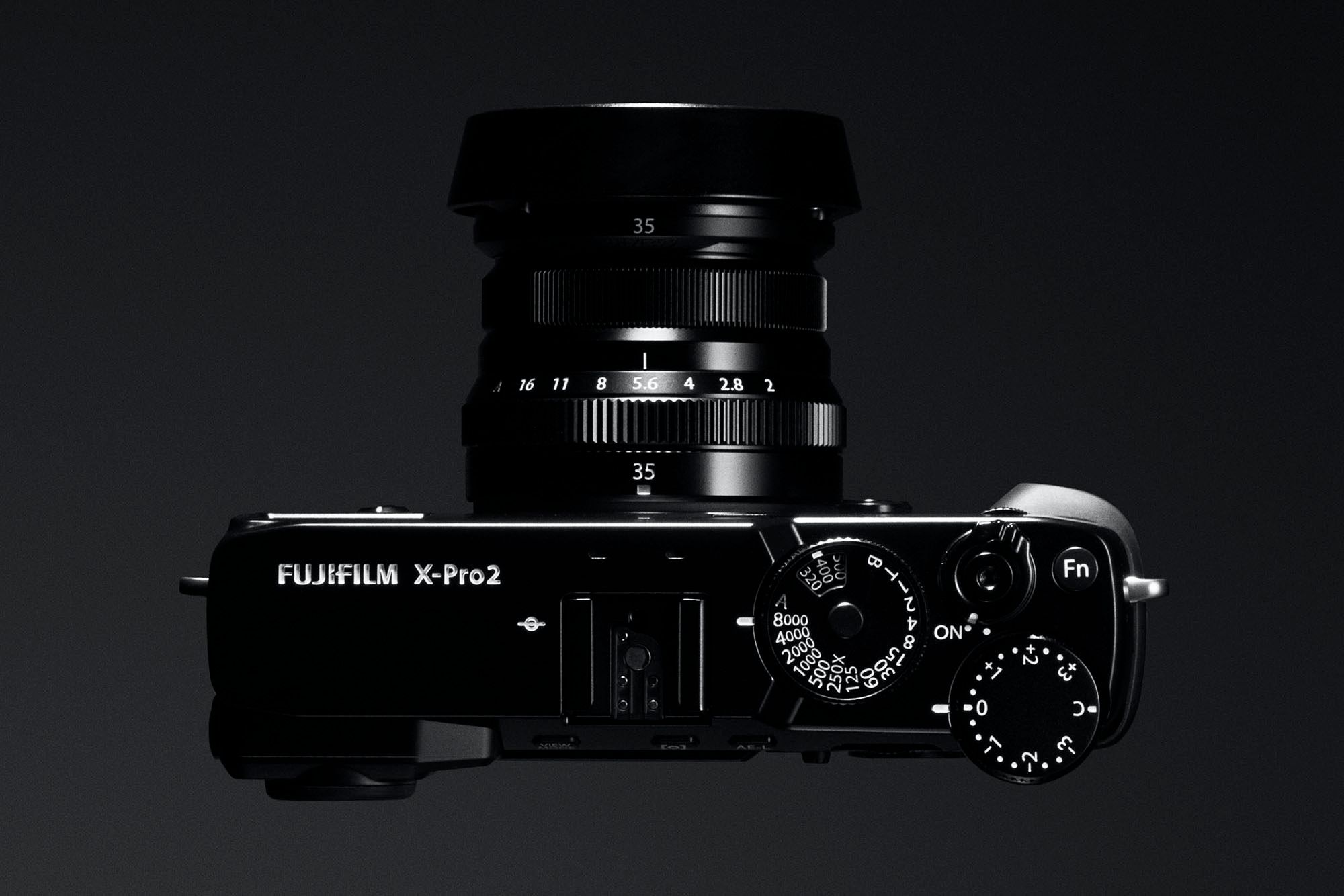 Fujifilm X-Pro2 – flagowy bezlusterkowiec z matrycą 24 Mpix, hybrydowym wizjerem i szybkim AF 4
