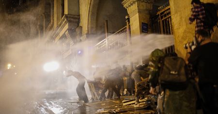 Protest w Tbilisi. Parlament uchwalił kontrowersyjną ustawę