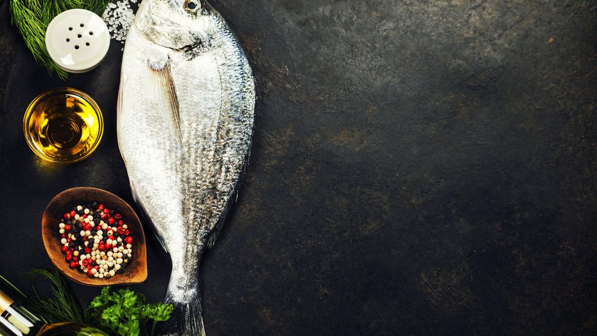 Częste jedzenie ryb i owoców morza chroni przed utratą słuchu