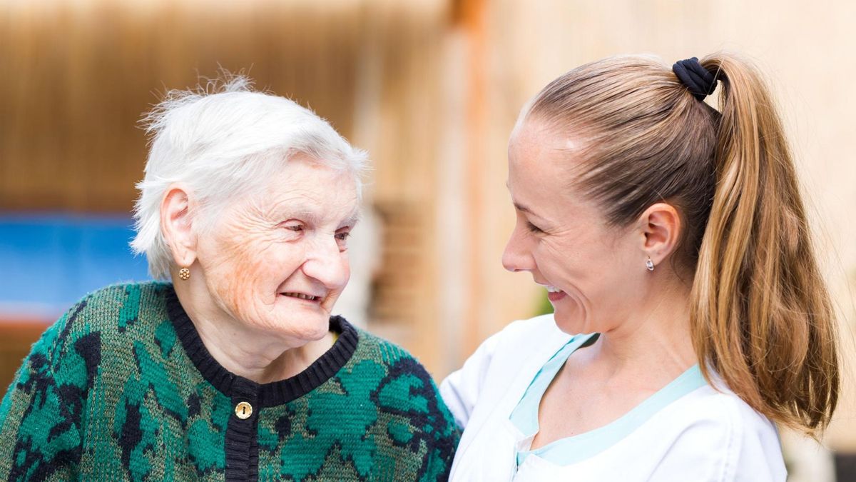 Opiekunowie osób starszych nie powinni zapominać o sobie