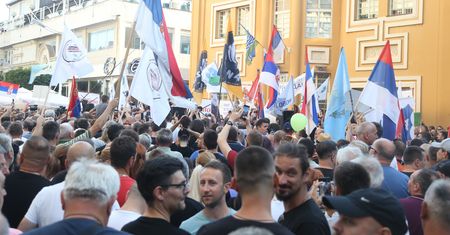 Nie chcą "białego złota". Serbowie wyszli na ulice