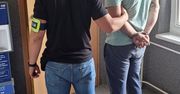 Po pijaku wsiadł do auta i ruszył. 36-latek po drodze uderzał w auta. Ludzie wybiegli z domów i go zatrzymali