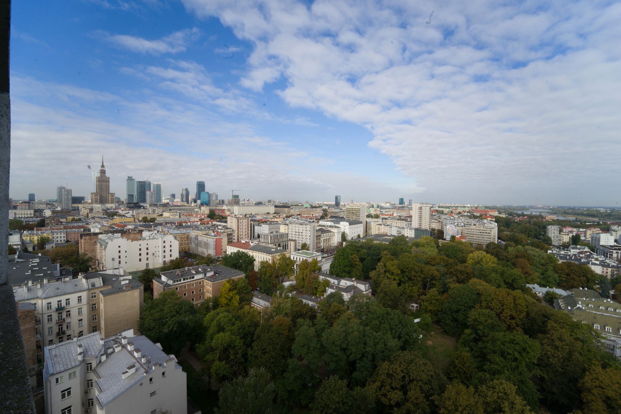 Samyang AF 14 mm f/2.8 FE - ultraszeroko, jasno i w przystępnej cenie [recenzja] 56