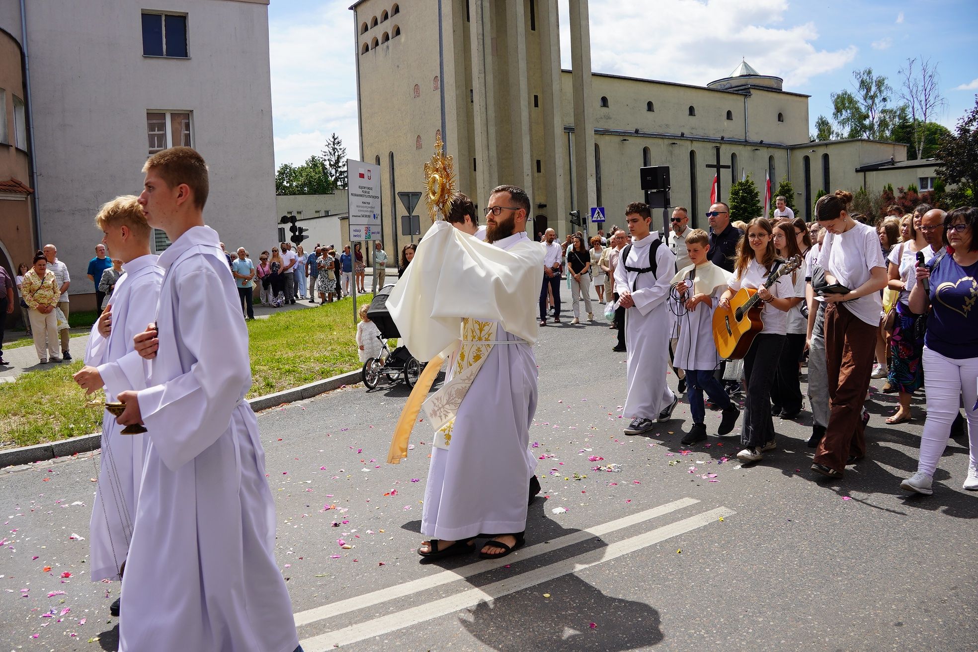 Procesja Bożego Ciała w parafii pw. Św. Antoniego w Pile