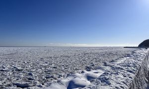 Polska w kleszczach mrozu. Trudne warunki na drogach