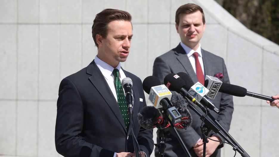 Koronawirus. Polska. Wybory 2020. Krzysztof Bosak nawołuje do zawieszenia składek na WHO
