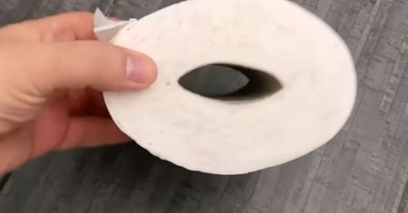Zgnieć rolkę papieru toaletowego. Jeszcze nikt nie pożałował