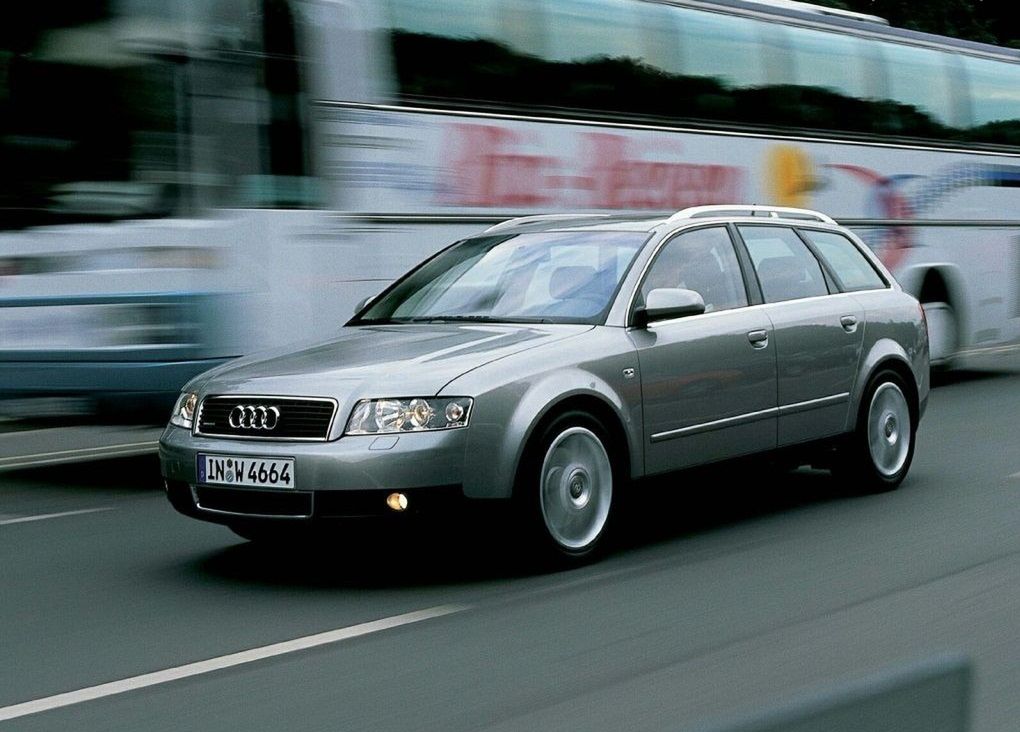 Audi A4 B6 Avant 2000-2004 (fot. tapeciarnia.pl)