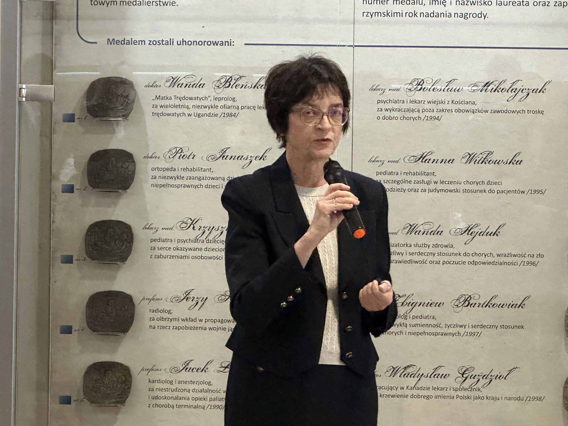 profesor Anita Magowska