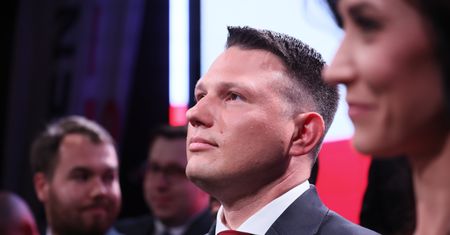 Trzaskowski i Nawrocki ich nie interesują. Młodzi wolą Mentzena