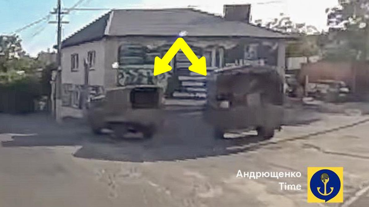 Rosjanie tworzą magazyny amunicji między blokami w Mariupolu