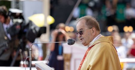 Ojciec Rydzyk żali się w mediach. "Szukają, nie wiem czego"