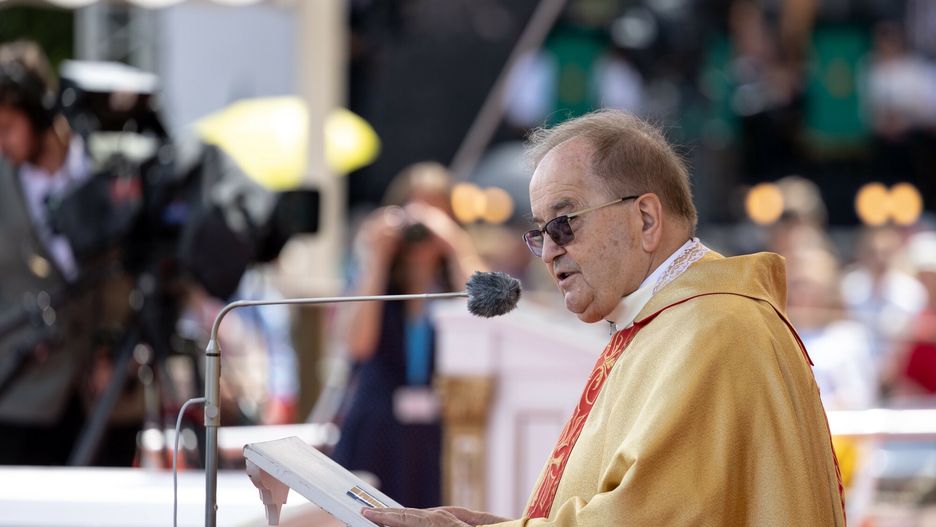 33. Pielgrzymka Rodziny Radia Maryja na Jasn? G�r?
Fot. Karol Porwich/EastNews, Czestochowa.14.07.2024. 33. pielgrzymka Rodziny Radia Maryja na Jasna Gore. Uroczysta Msza sw. z udzialem politykow na bloniach jasnogorskich. N/z: Ojciec Tadeusz Rydzyk.
Karol Porwich