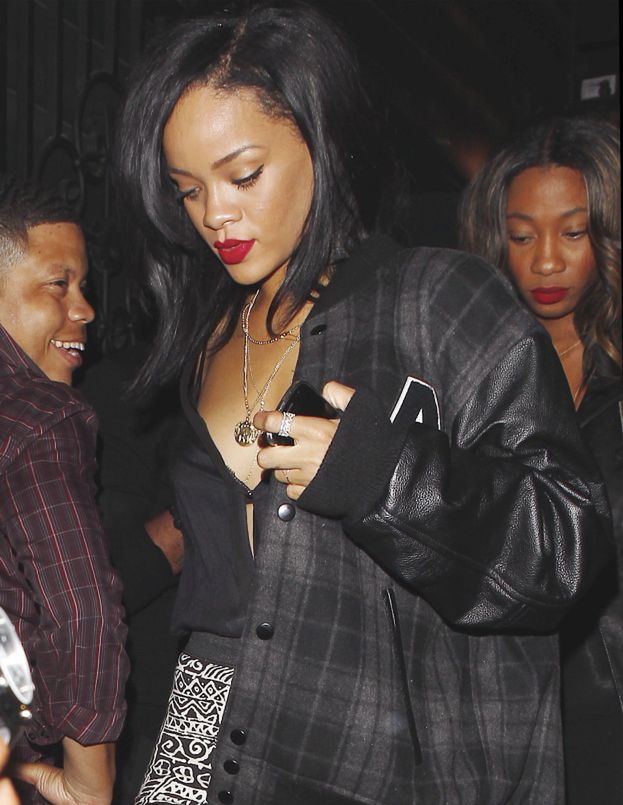 Rihanna: "Gazeta jest jak pie…..ne włosy w odbycie"