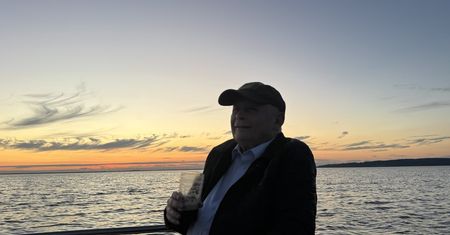 Zachód słońca, piwo i Jarosław Kaczyński. Tak odpowiedzieli Mentzenowi