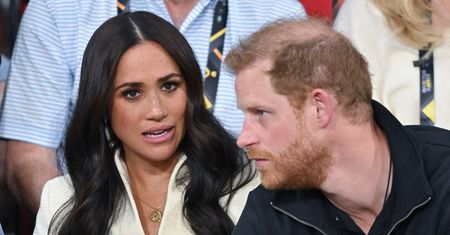 Podwładna królowej Elżbiety od początku spisywała małżeństwo Meghan Markle i Harry'ego na straty: "TO SIĘ SKOŃCZY ŁZAMI"