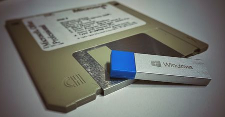 Budowa Windows NT: mechanizmy zgodności, które działają do dziś