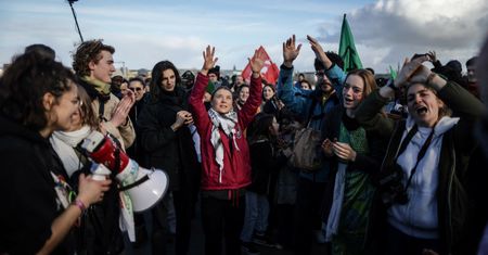 Zakazana akcja Grety Thunberg. Media zwróciły uwagę na ubiór Szwedki